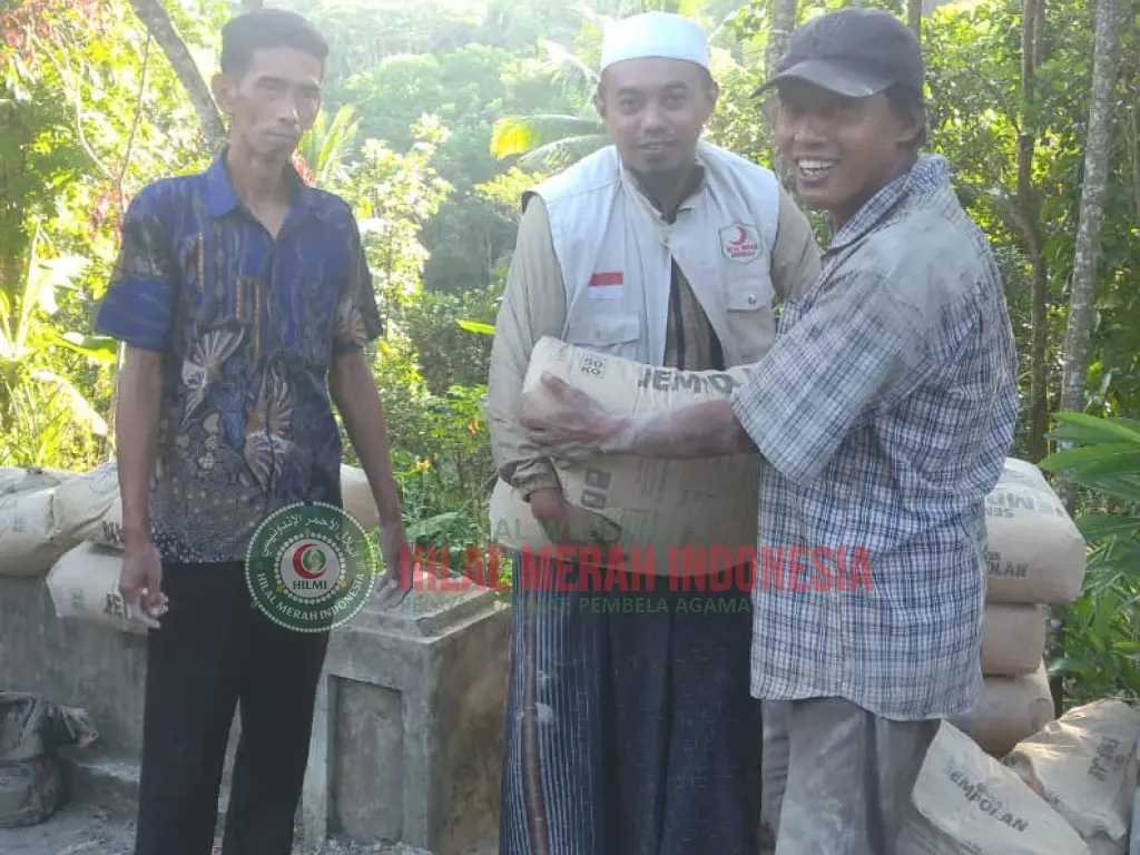 HILMI&ndash;FPI Kabupaten Ciamis Kembali Salurkan Bantuan Material untuk Korban Longsor di Cihaurbeuti