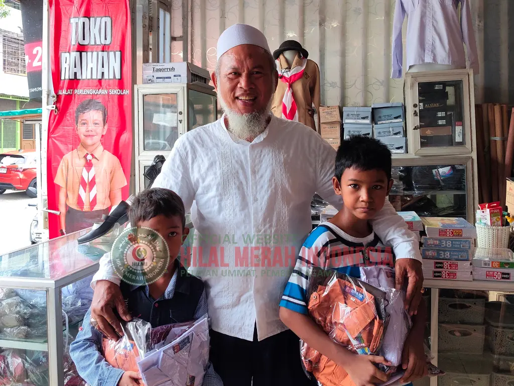 HILMI-FPI Sumut Salurkan Bantuan Pendidikan untuk Dua Anak Yatim di Medan 1