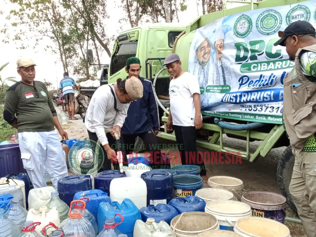 HILMI-FPI Salurkan Air Bersih bagi Warga Terdampak Kekeringan