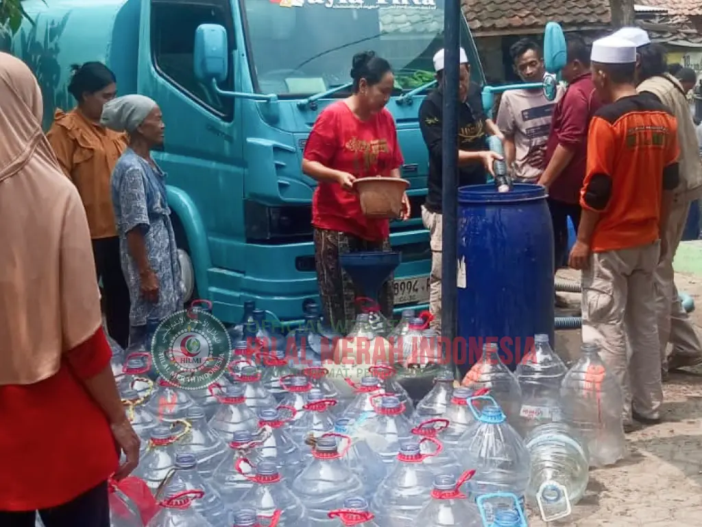 Hilmi 32 Ribu Liter Air Bersih Mengalir ke Warga Serang Baru