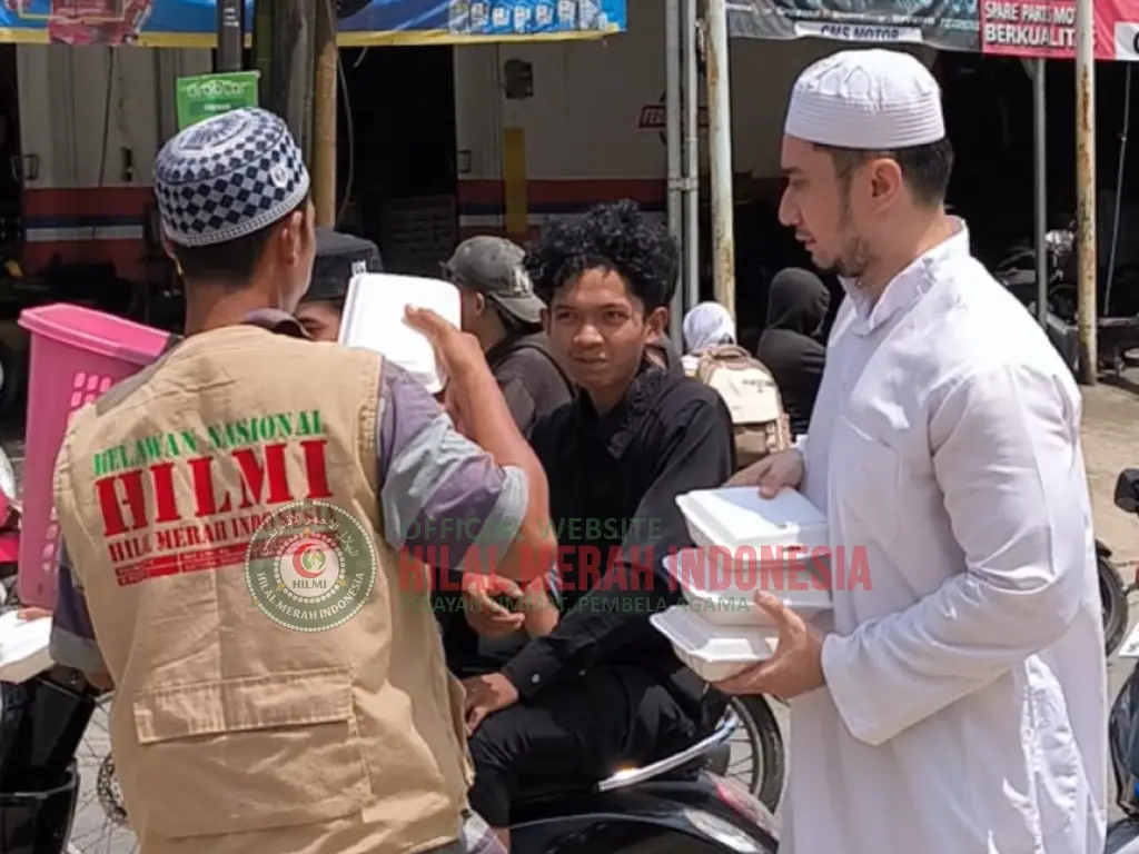 Tak Putus Berbagi, HILMI-FPI Kaltim Kembali Tebar 210 Nasi Jumat Berkah di Samarinda