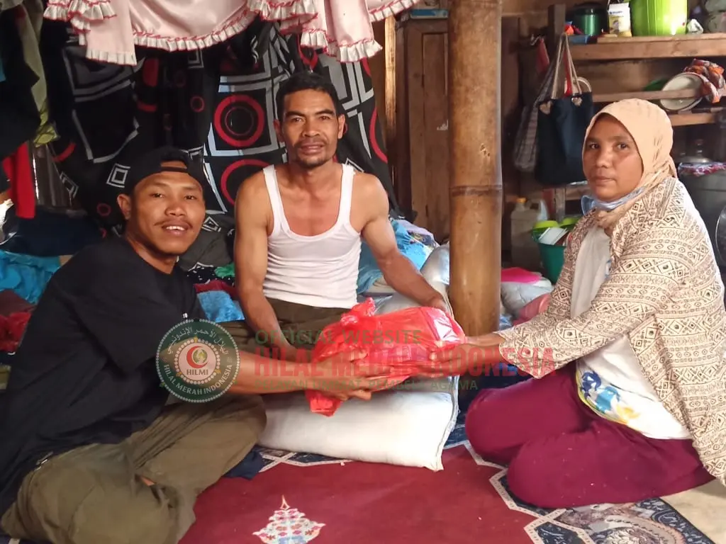 Jangkau Warga Terdampak hingga Pelosok Rana HILMI FPI Jangkau Warga Terdampak hingga Pelosok Rana Mese 1