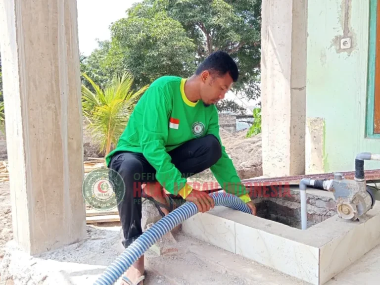 Relawan HILMI Salurkan Air Bersih untuk 36 KK dan Satu Masjid di Desa Hoelea, Lembata